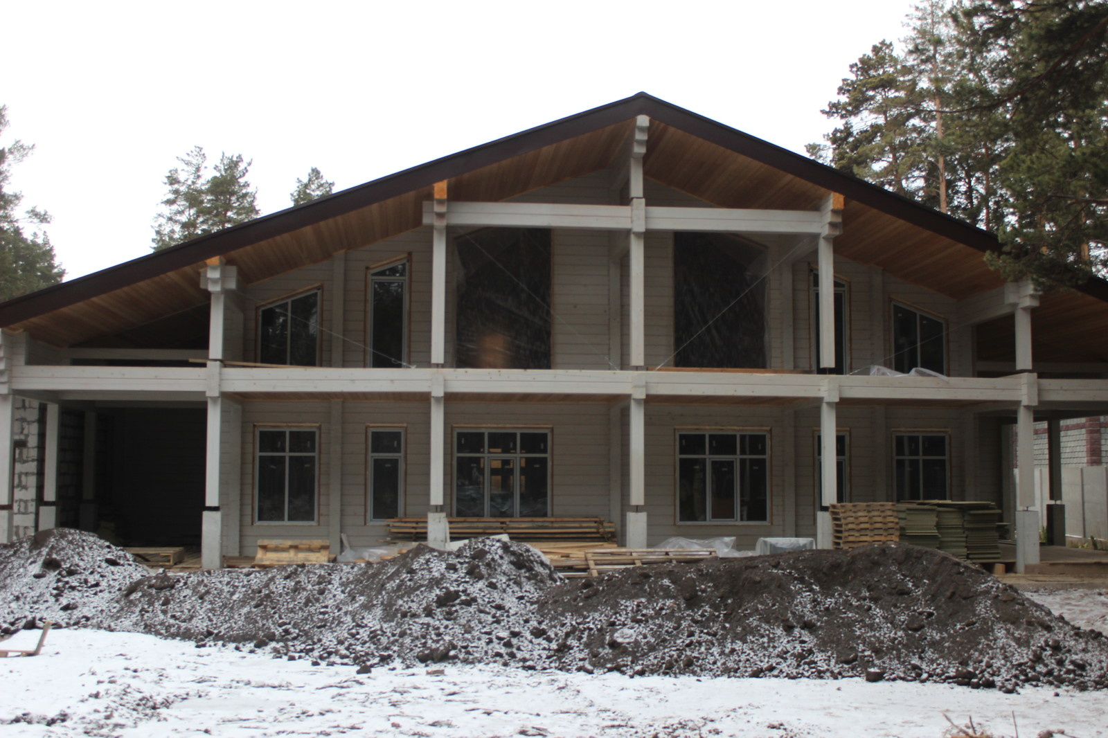 Обложка проекта: Проектирование. Строительство. Дом из клееного бруса 420 кв.м.