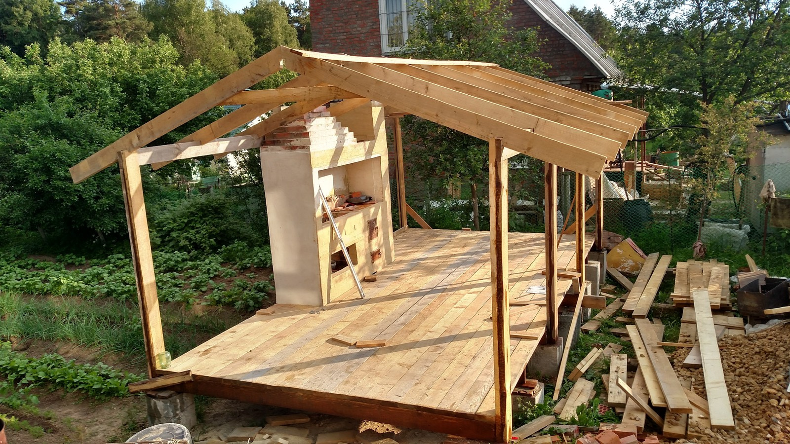 садовая беседка с печью