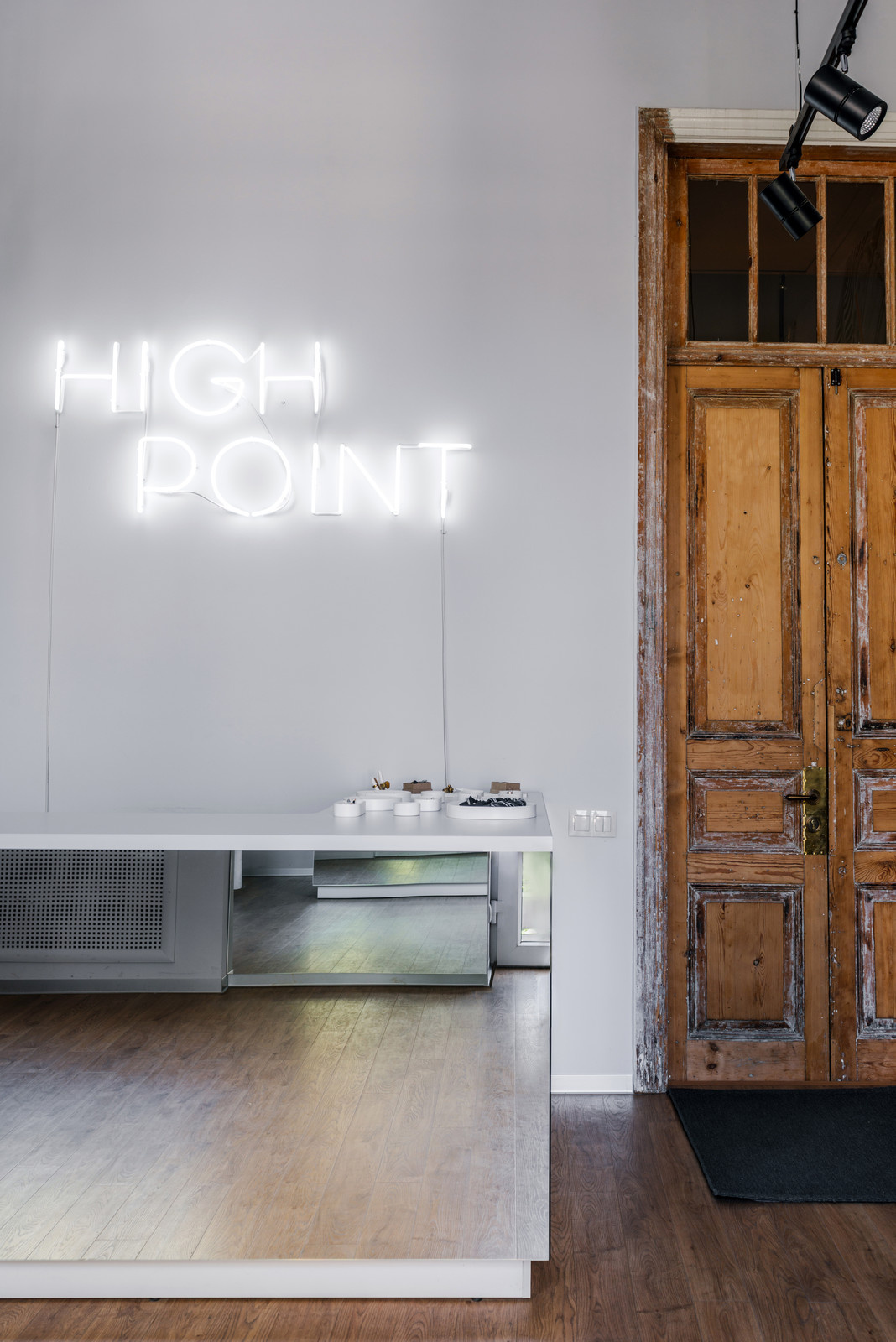 Шоу-рум  HIGH POINT