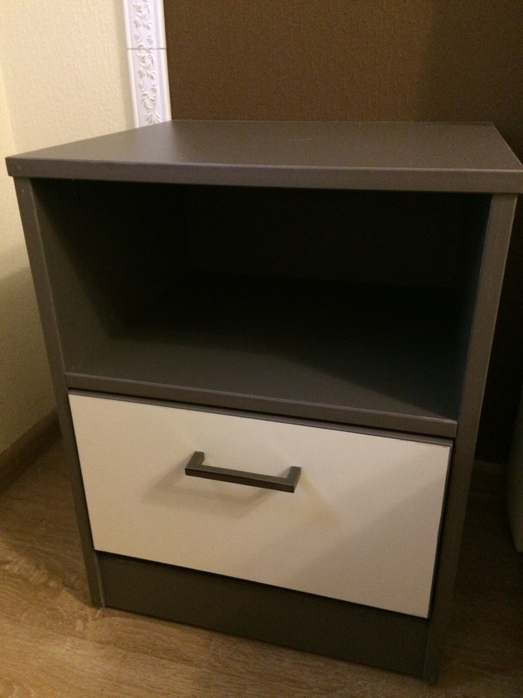 Шкаф и тумбочка в ЖК "Солнечный город"