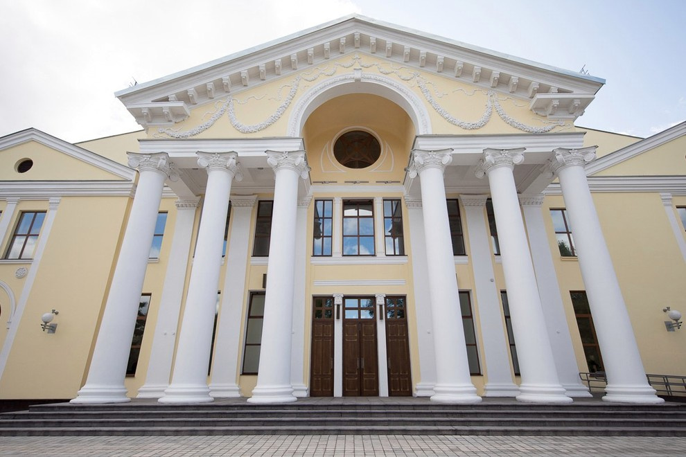 Реконструкция Великолукского драматического театра