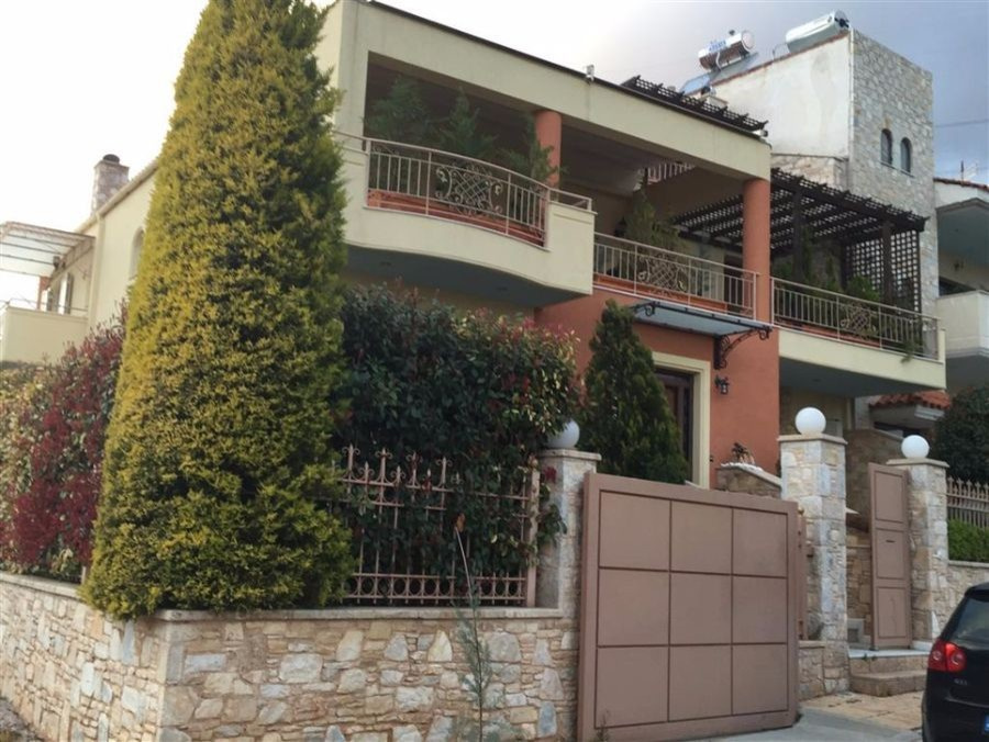 Жить надо у моря...