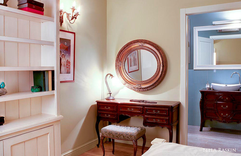 Dressing table