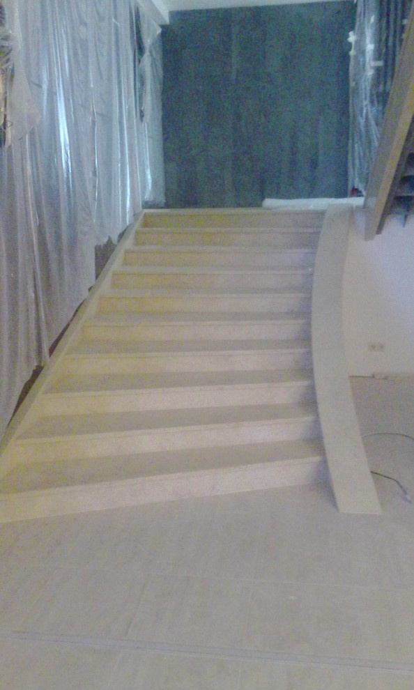 Лестница из мрамора гостиница Мариотт