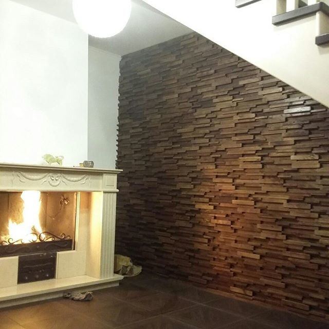 Деревянная мозаика в зоне у камина