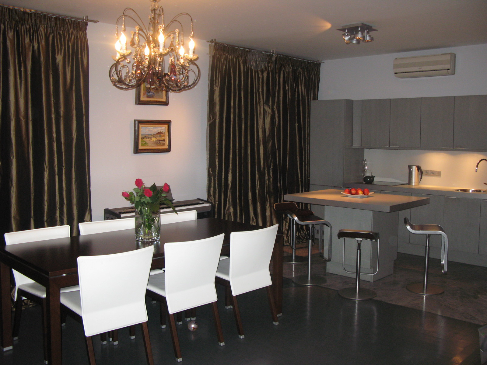 M-Grey, картира 150 м2