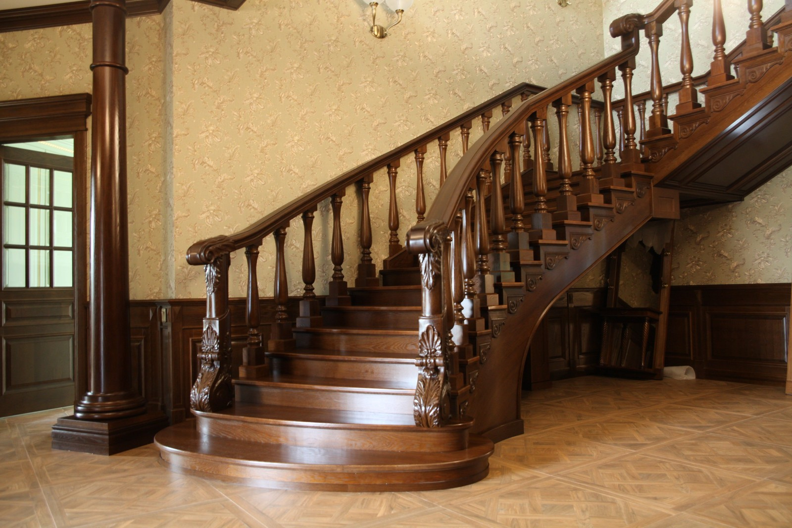 лестница из американского дуба