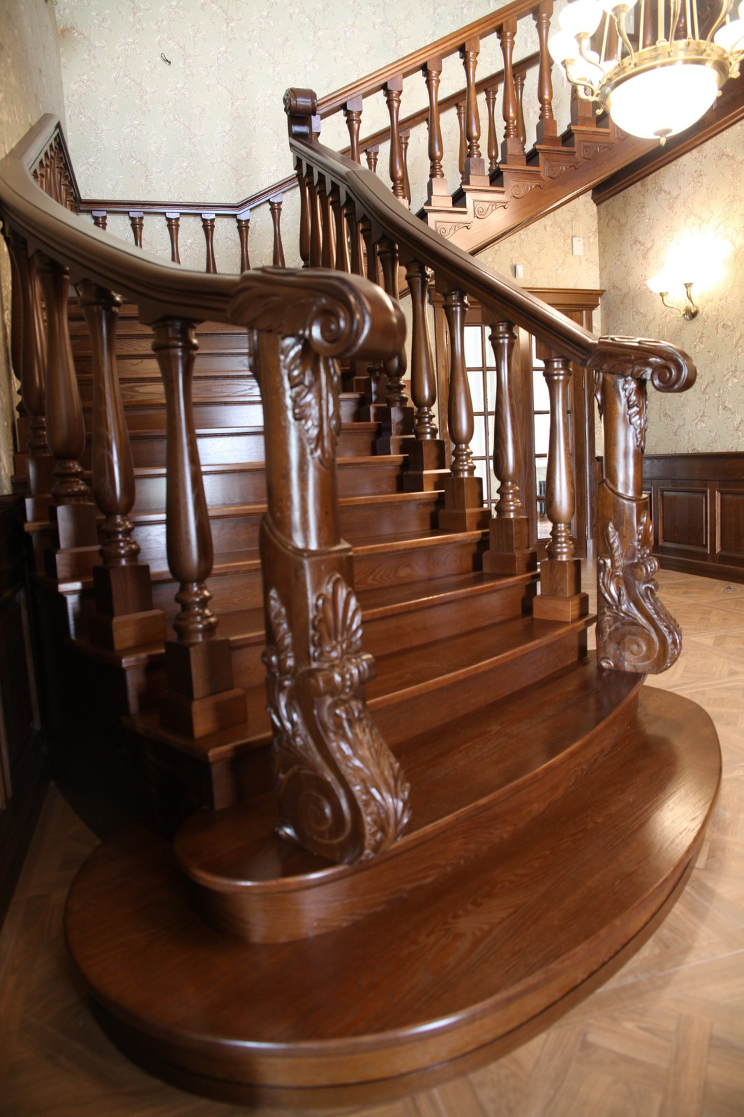 лестница из американского дуба