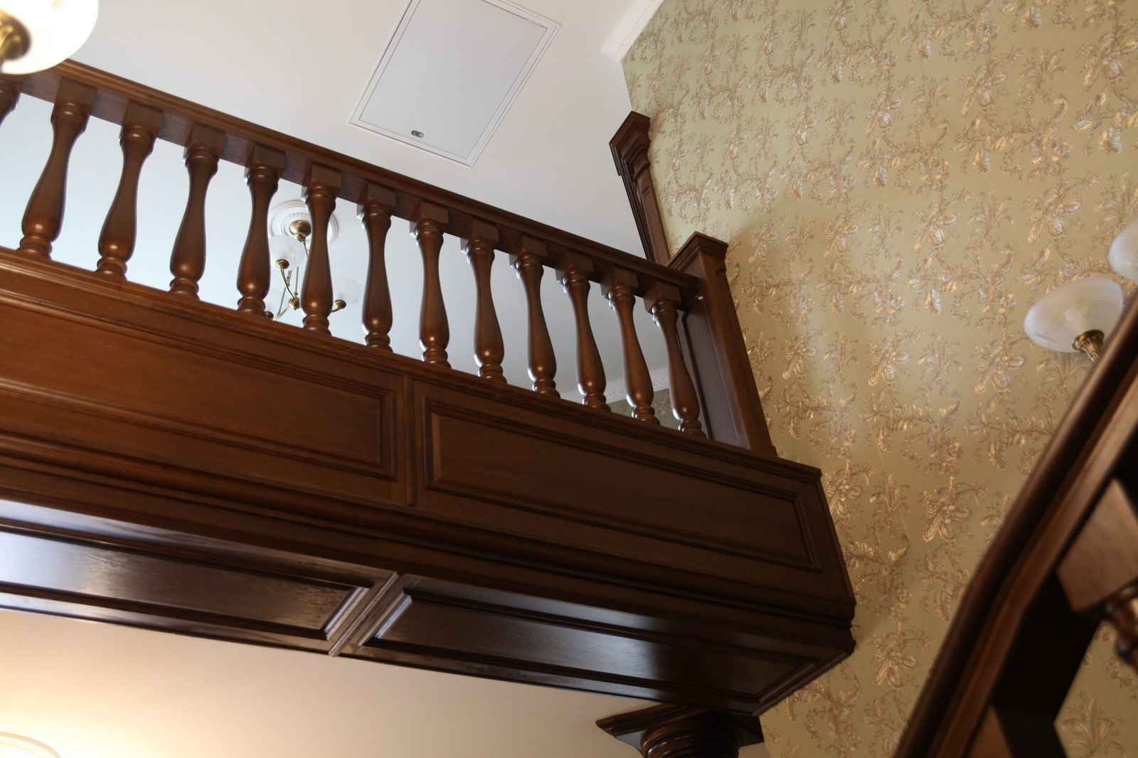 лестница из американского дуба