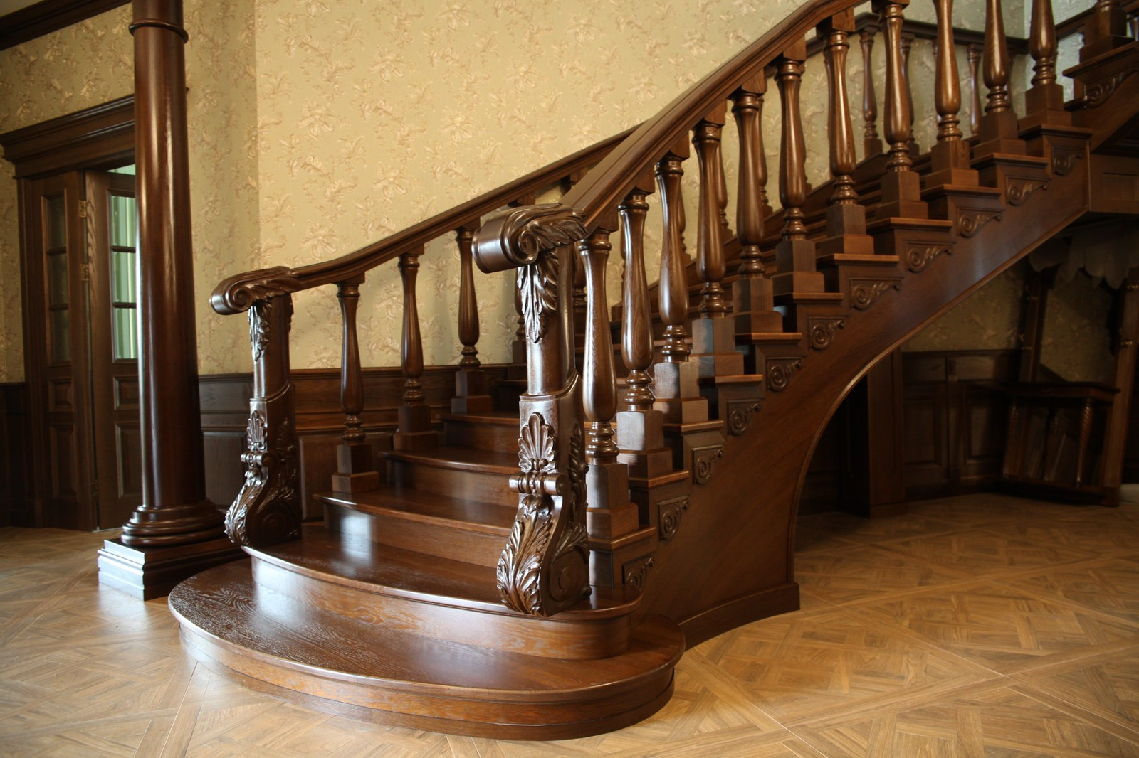 лестница из американского дуба