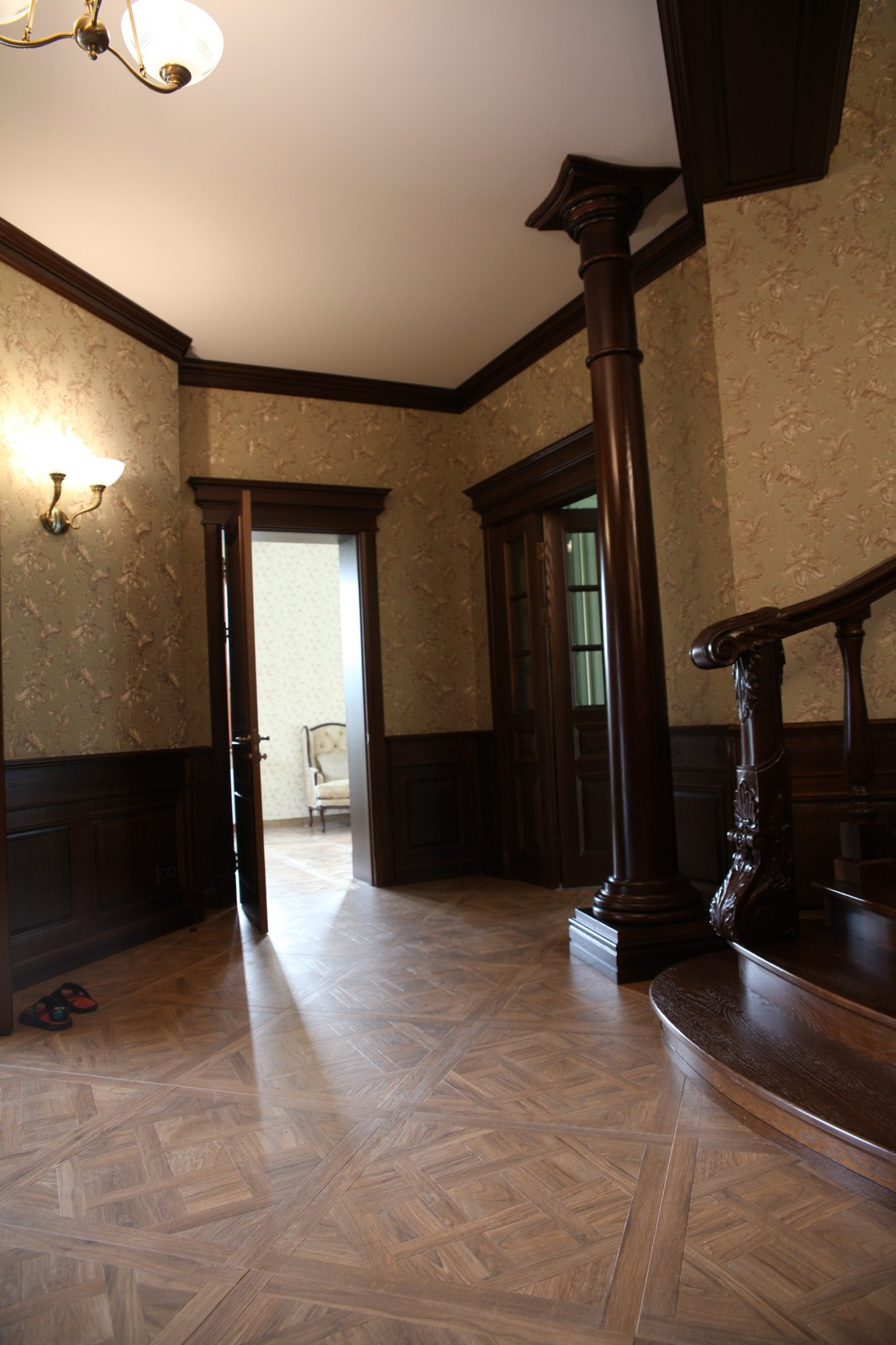 Обложка проекта: лестница из американского дуба