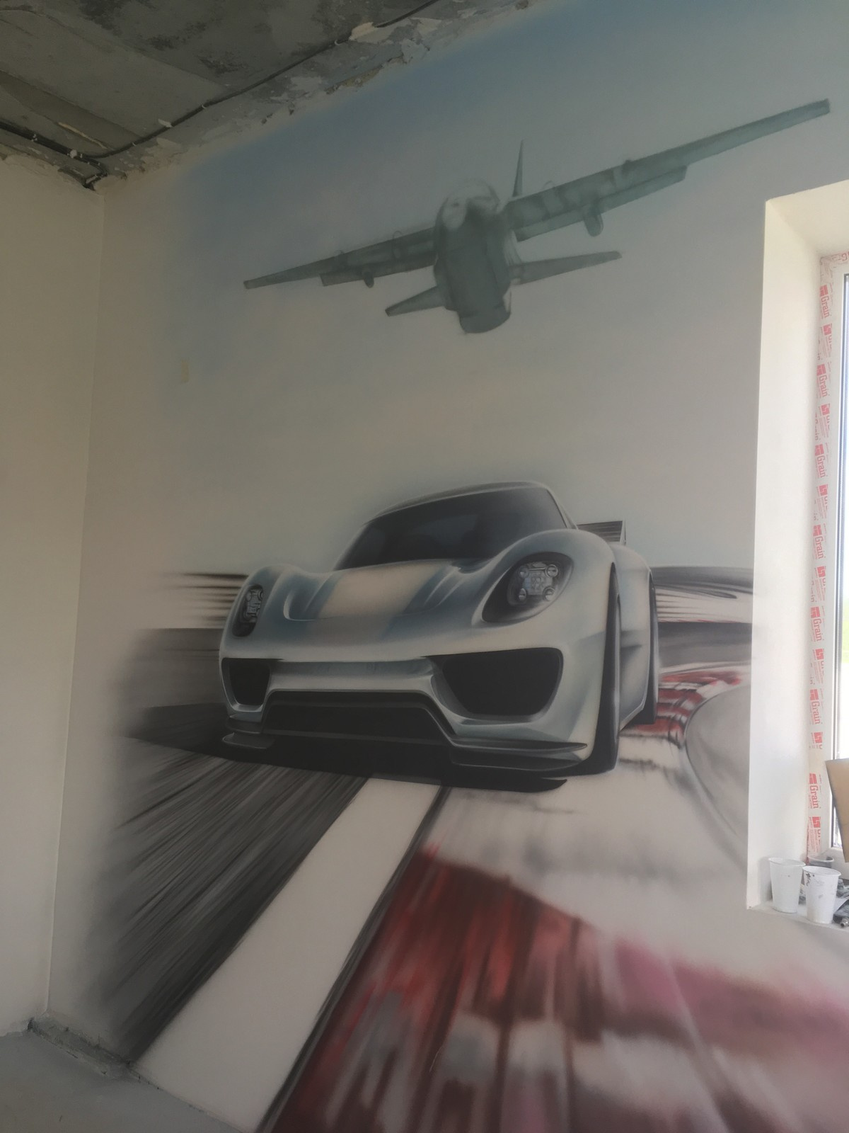 Роспись в детской комнате "Porsche"