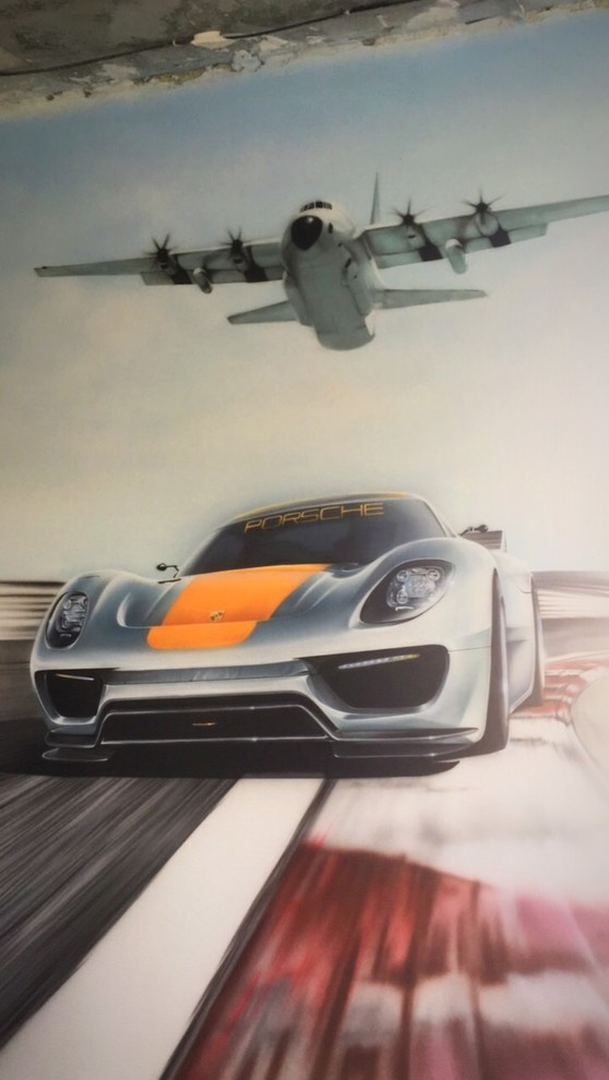 Роспись в детской комнате "Porsche"
