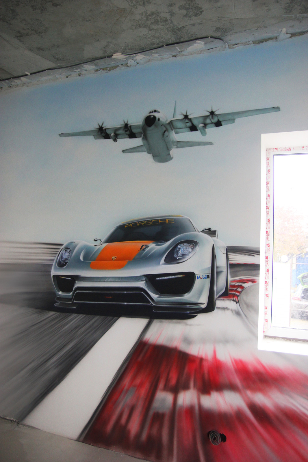 Роспись в детской комнате "Porsche"