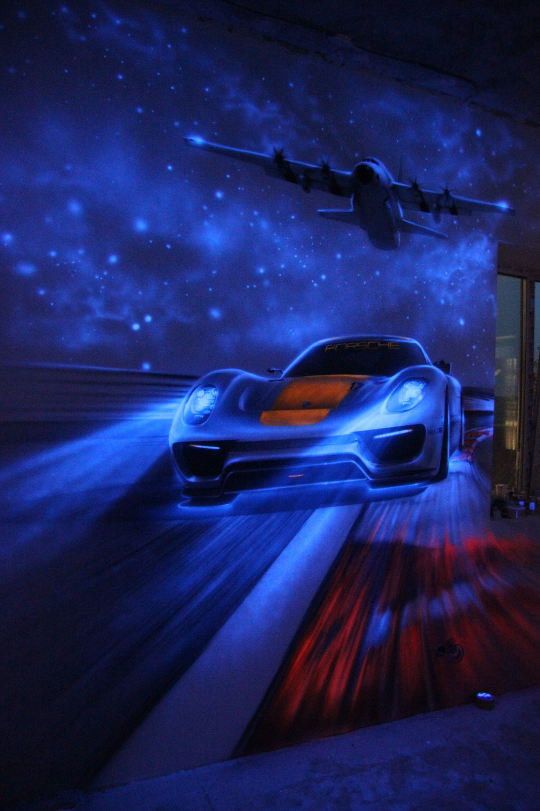 Обложка проекта: Роспись в детской комнате "Porsche"