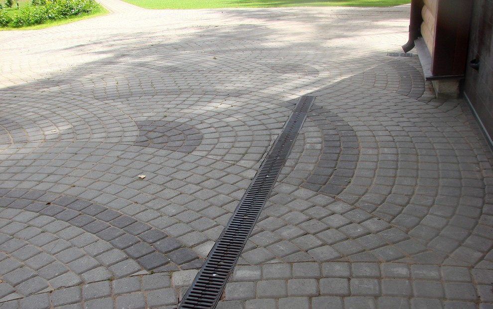 Устройство плиточного мощения