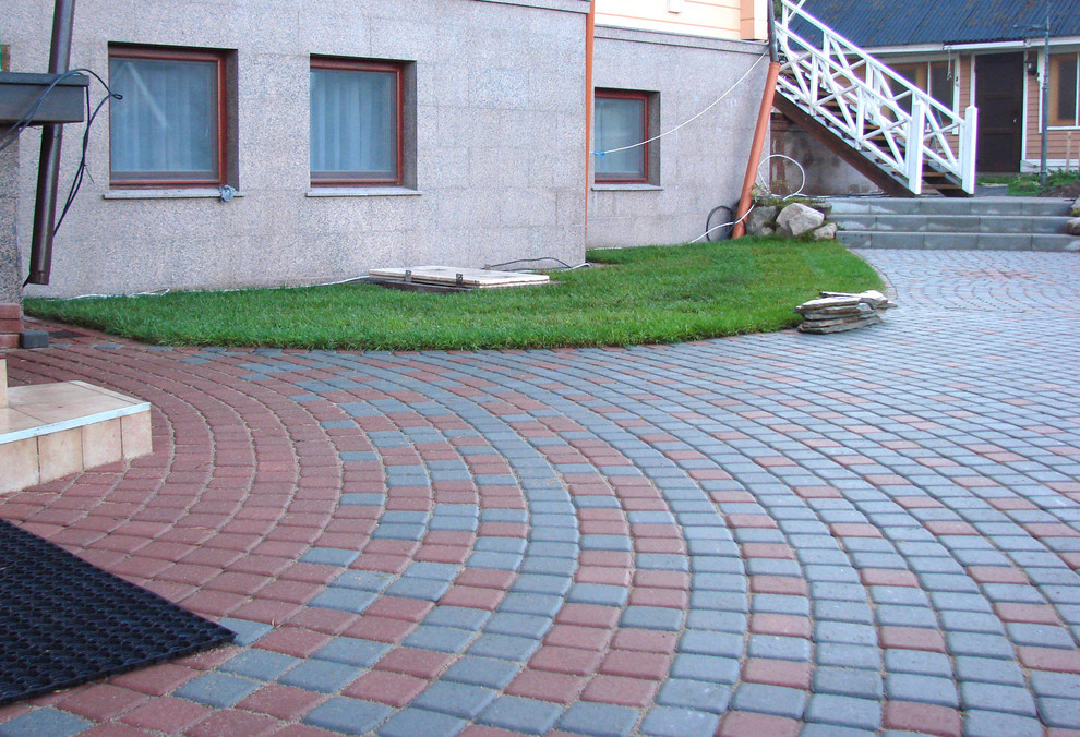 Устройство плиточного мощения