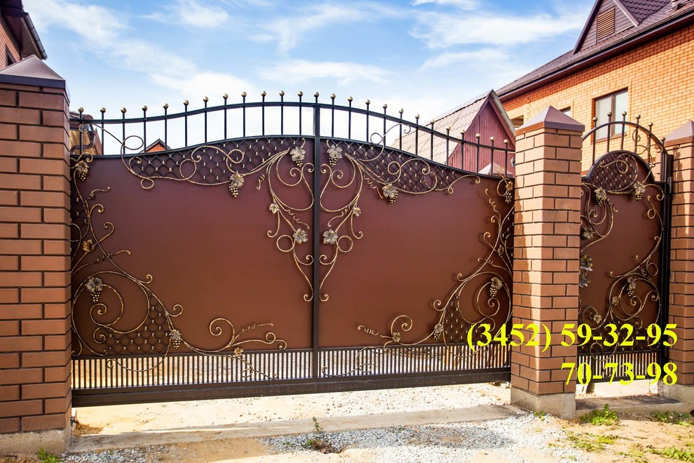 Кованые ворота собственного производства