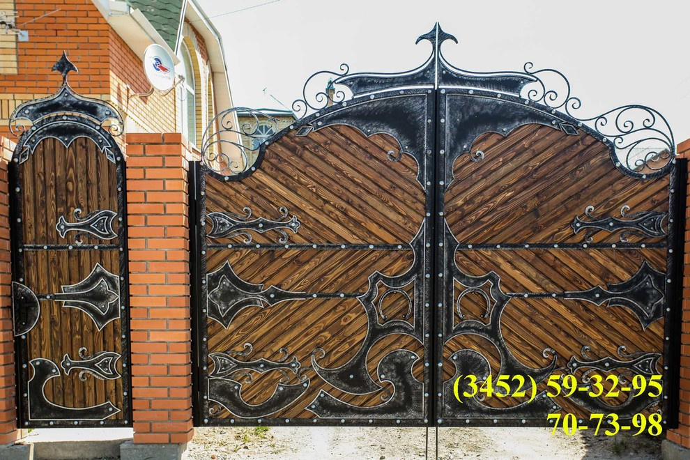 Кованые ворота собственного производства