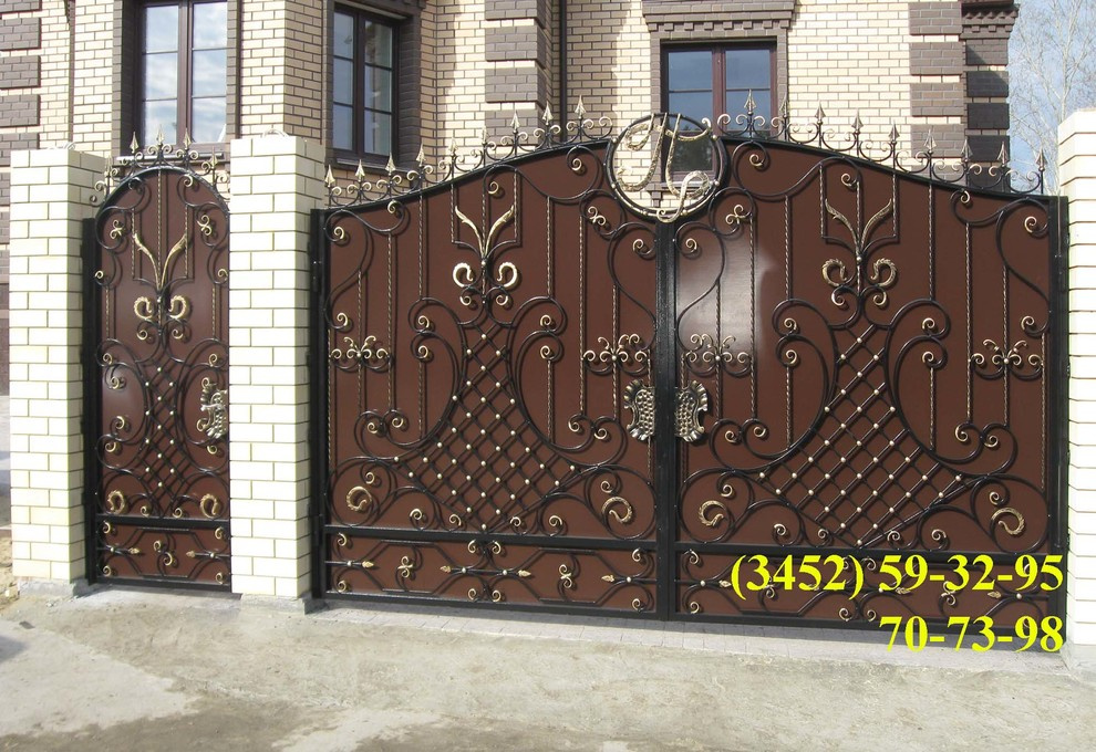 Кованые ворота собственного производства