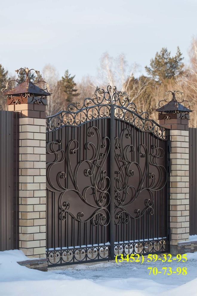 Кованые ворота собственного производства