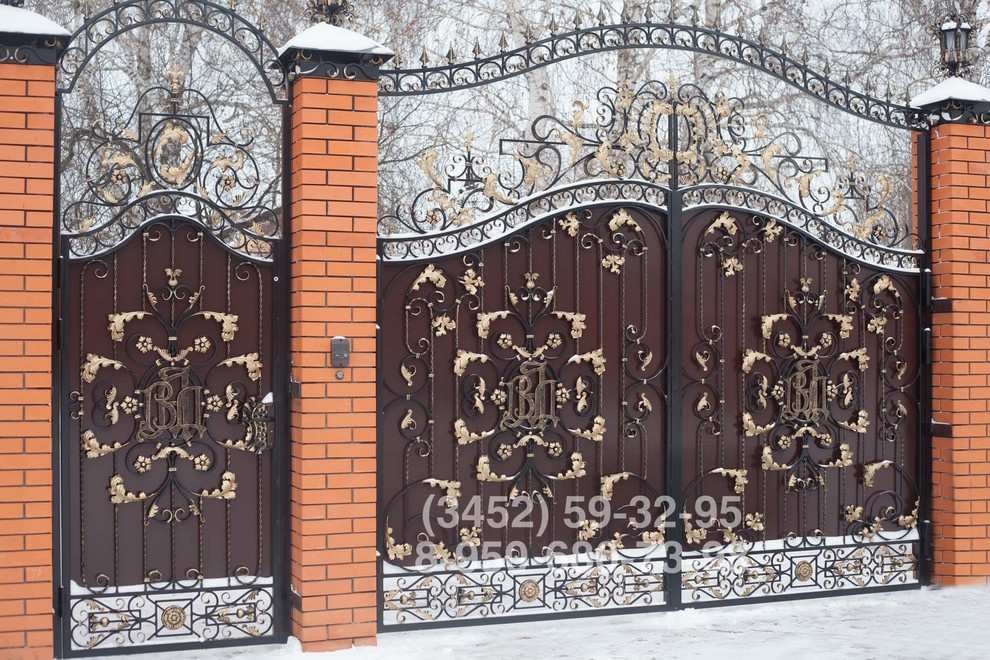 Кованые ворота собственного производства