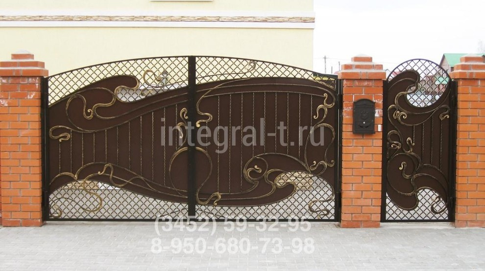 Кованые ворота собственного производства