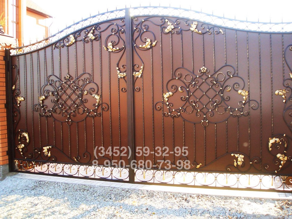 Кованые ворота собственного производства