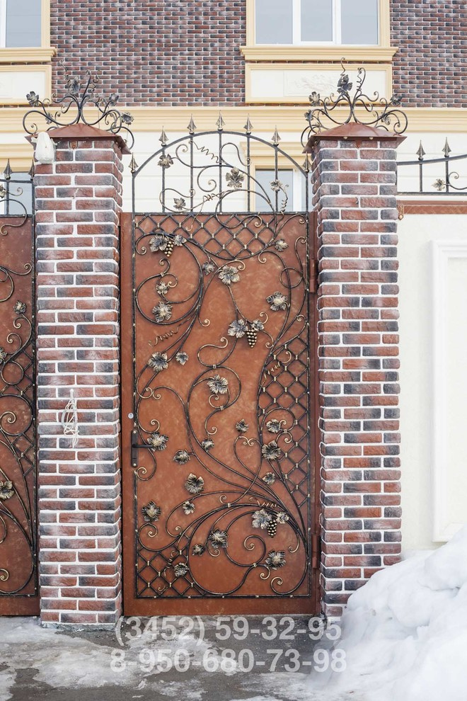 Кованые ворота собственного производства