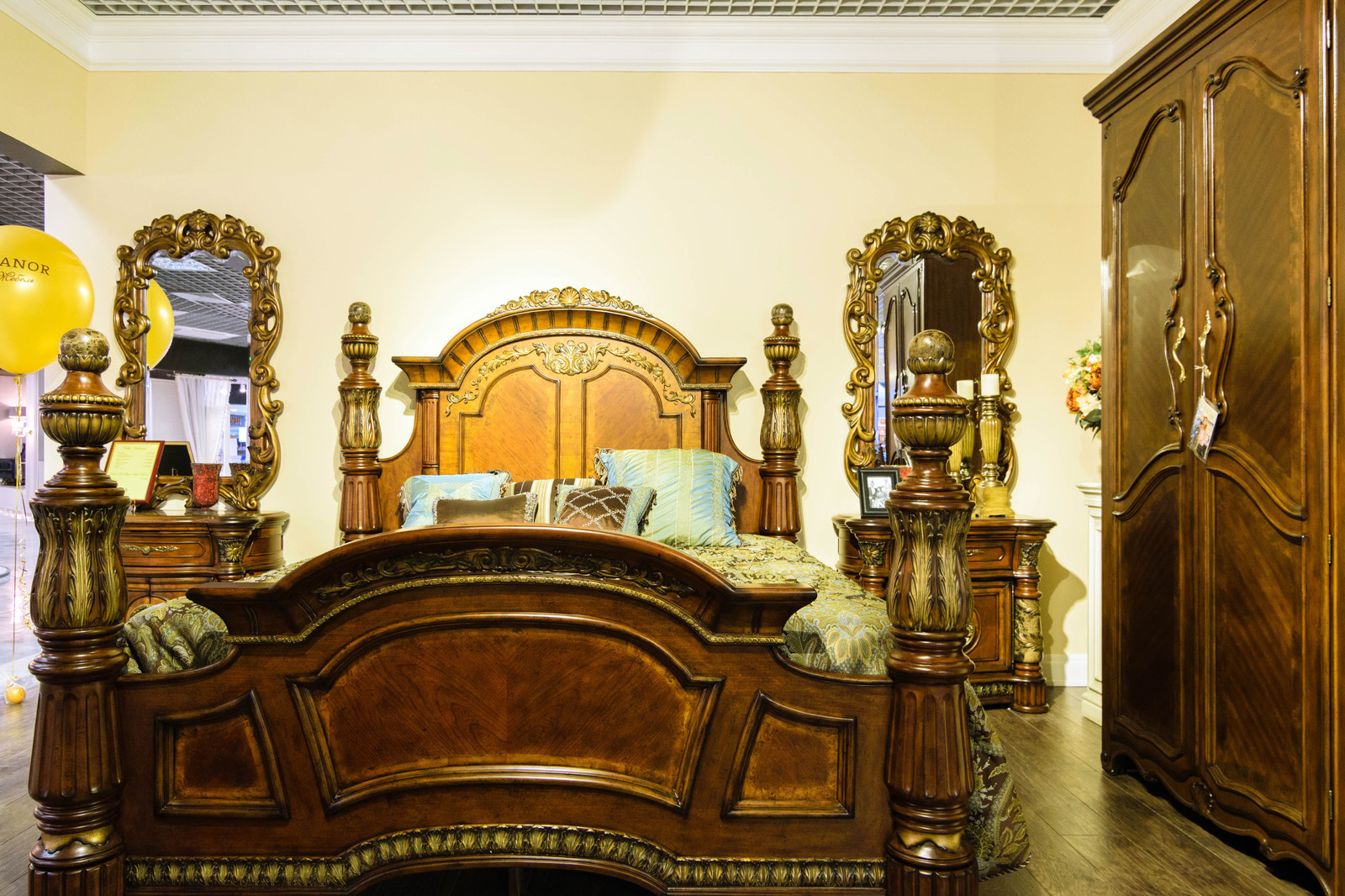 Элитная мебель Grand Manor