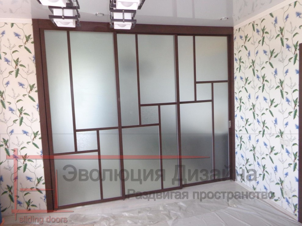 Раздвижная перегородка в Тульской квартире.