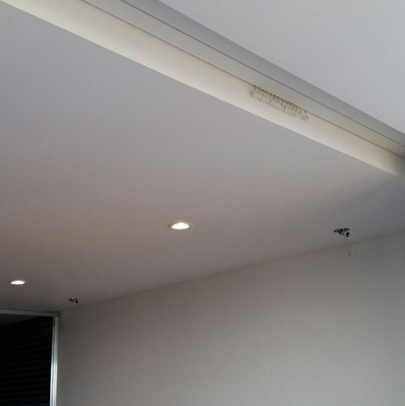 Скрытый карниз для штор и потолочные покрытия Cerutti ST