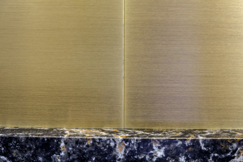 Фартук и мебельные ручки из латуни для проекта peredelka.tv