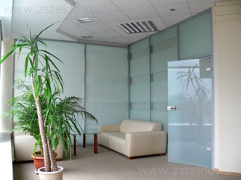 Офисные перегородки из стекла