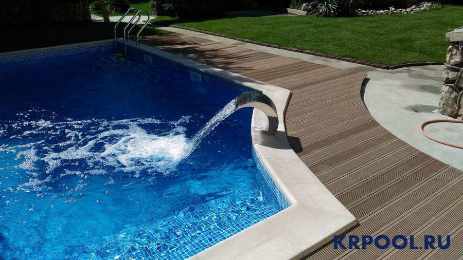 Обложка проекта: Бассейн с водопадом