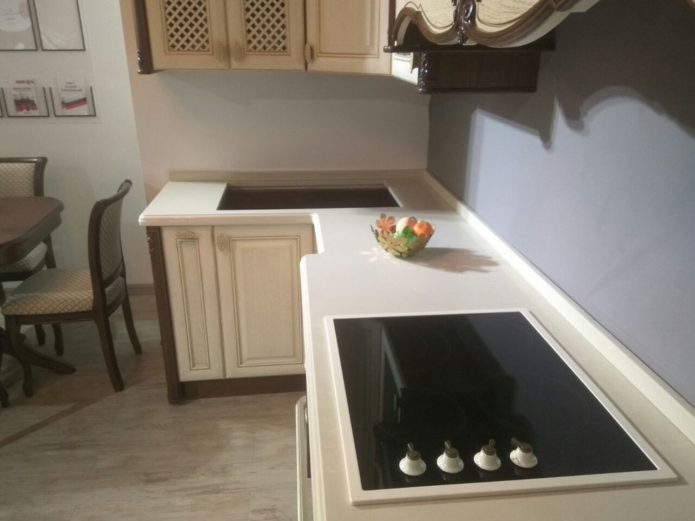 Классическая столешница из кварцевого агломерата Vicostone (Вьетнам)