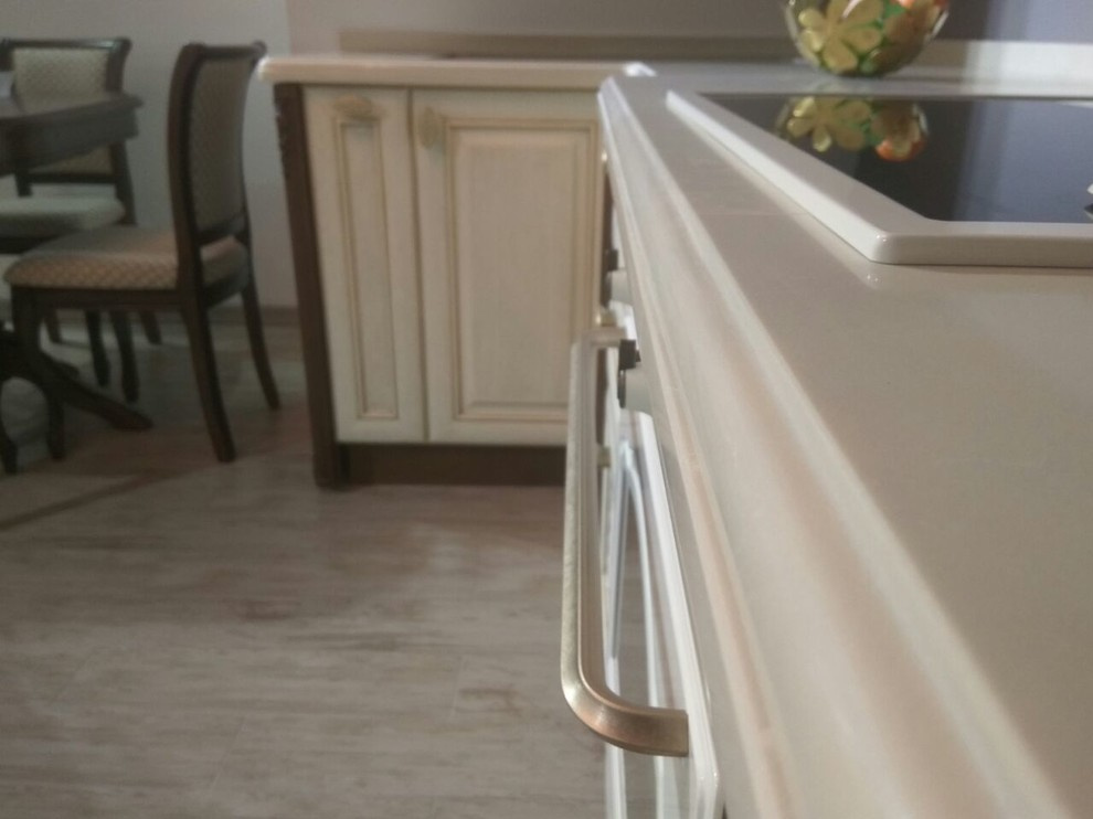Классическая столешница из кварцевого агломерата Vicostone (Вьетнам)