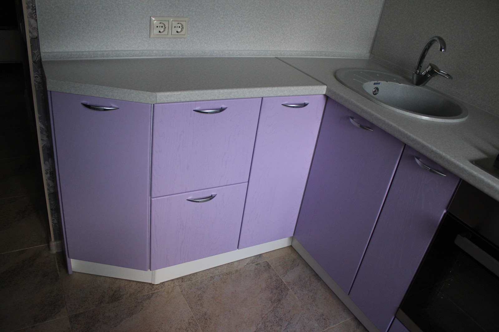 Кухня в четырехэтажке