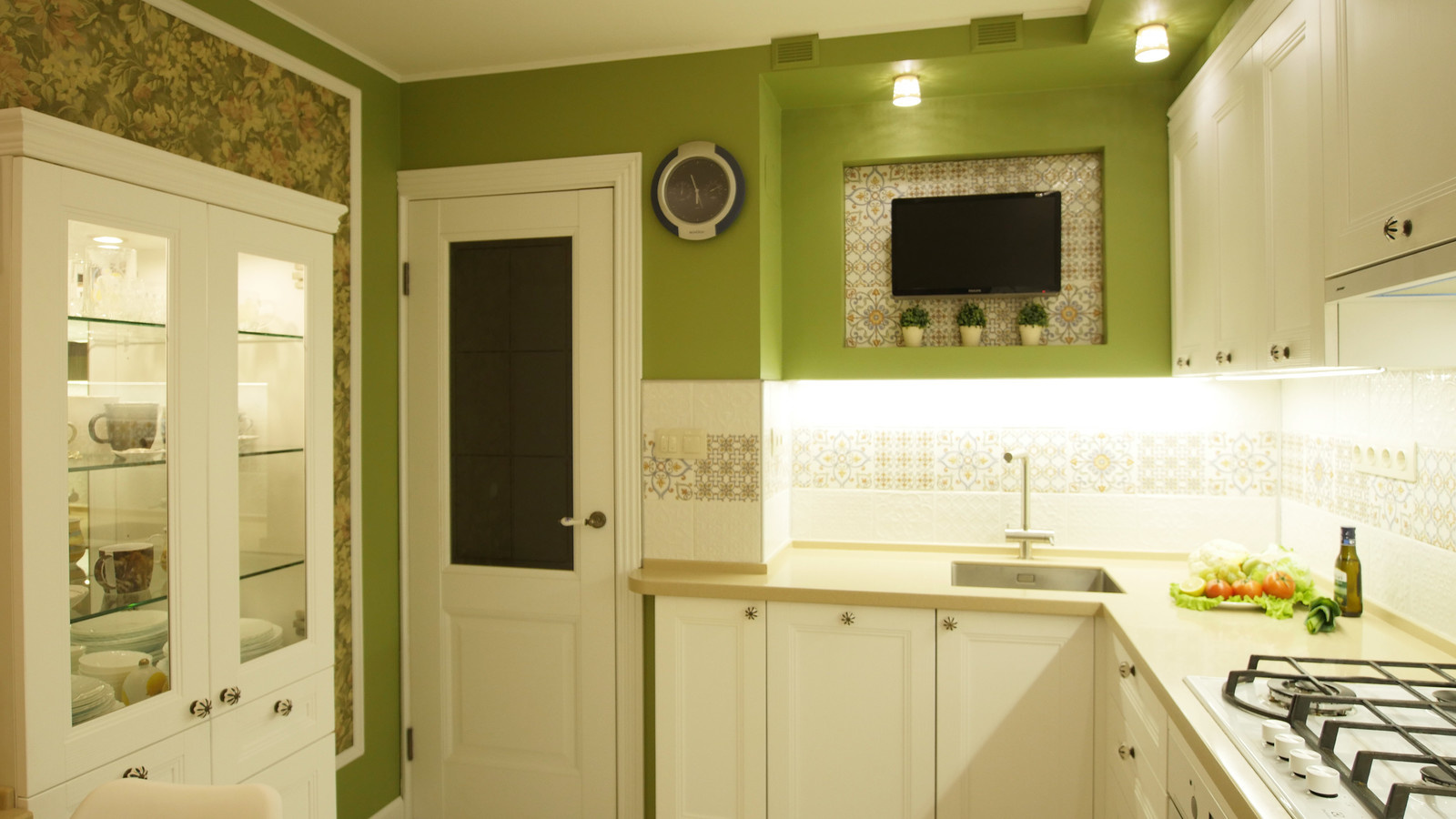 Кухня "Оливки в снегу".