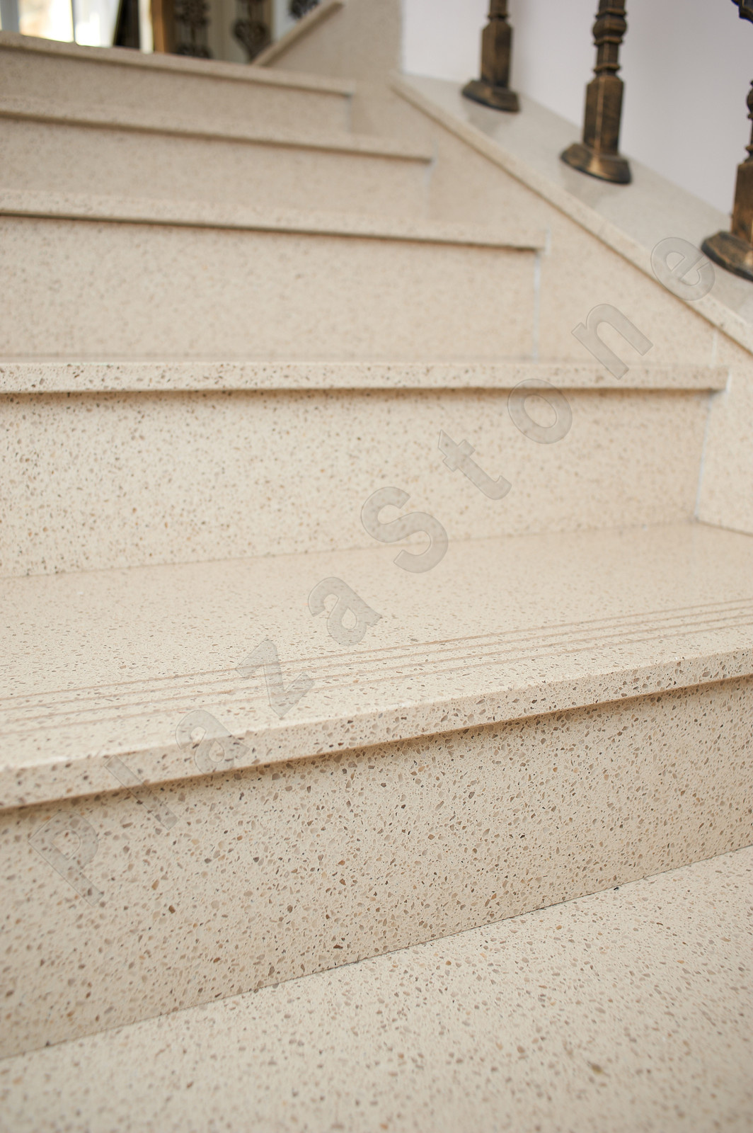 Изделия из Plaza Stone