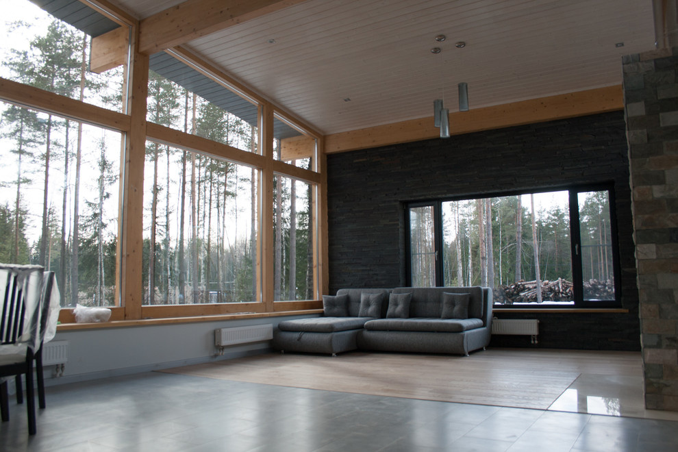 Каменные стены + фахверк остекление