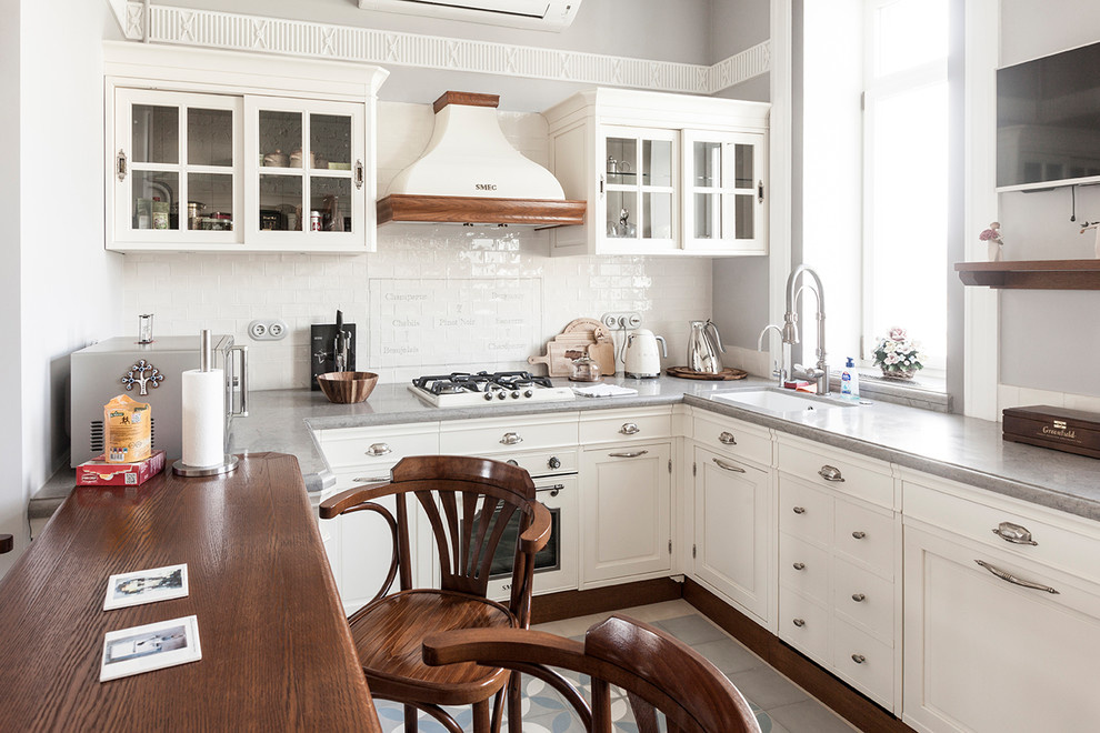 Белая кухня