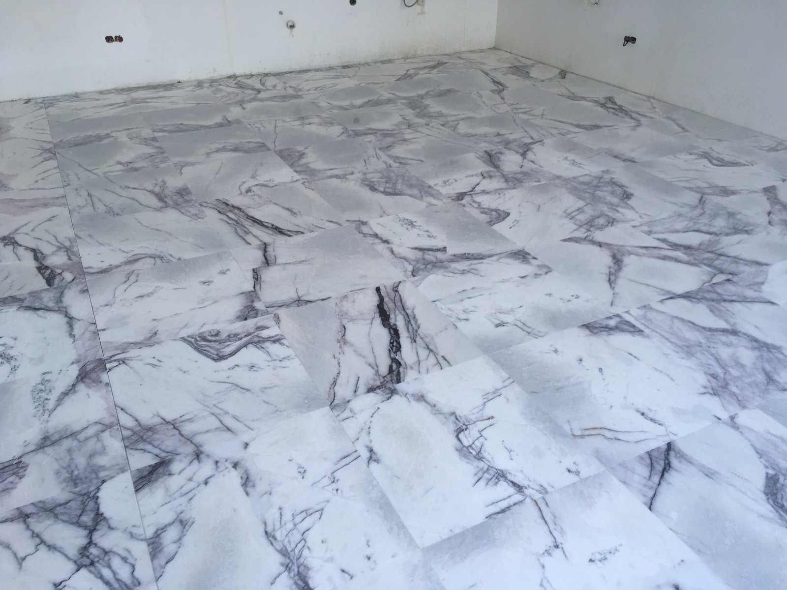 применение разных видов камня в одном доме