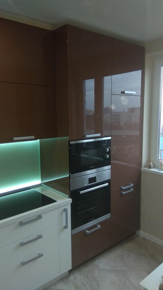 Кухня МДФ Эмаль (скинали из матового стекла с равномерной LED подсветкой)