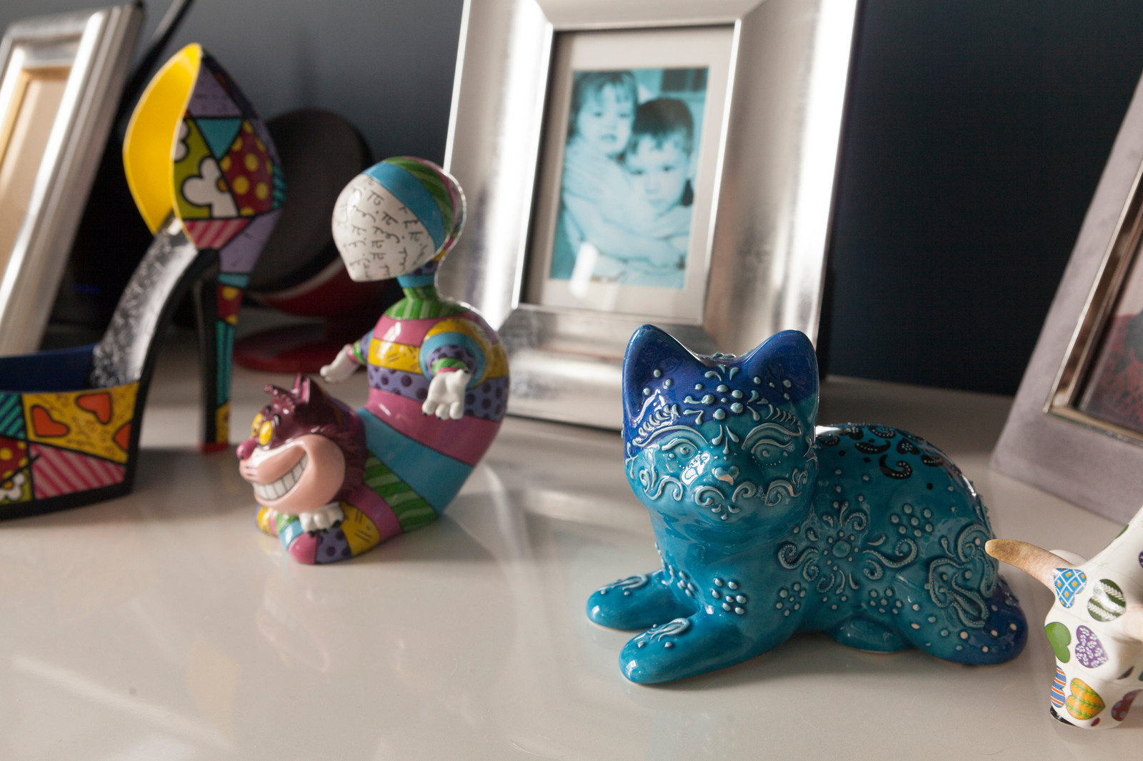 В гостях: 54 метра — «сталинка» с тёмными стенами