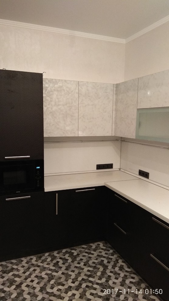 Кухня с фасадами в итальянском пластике ARPA