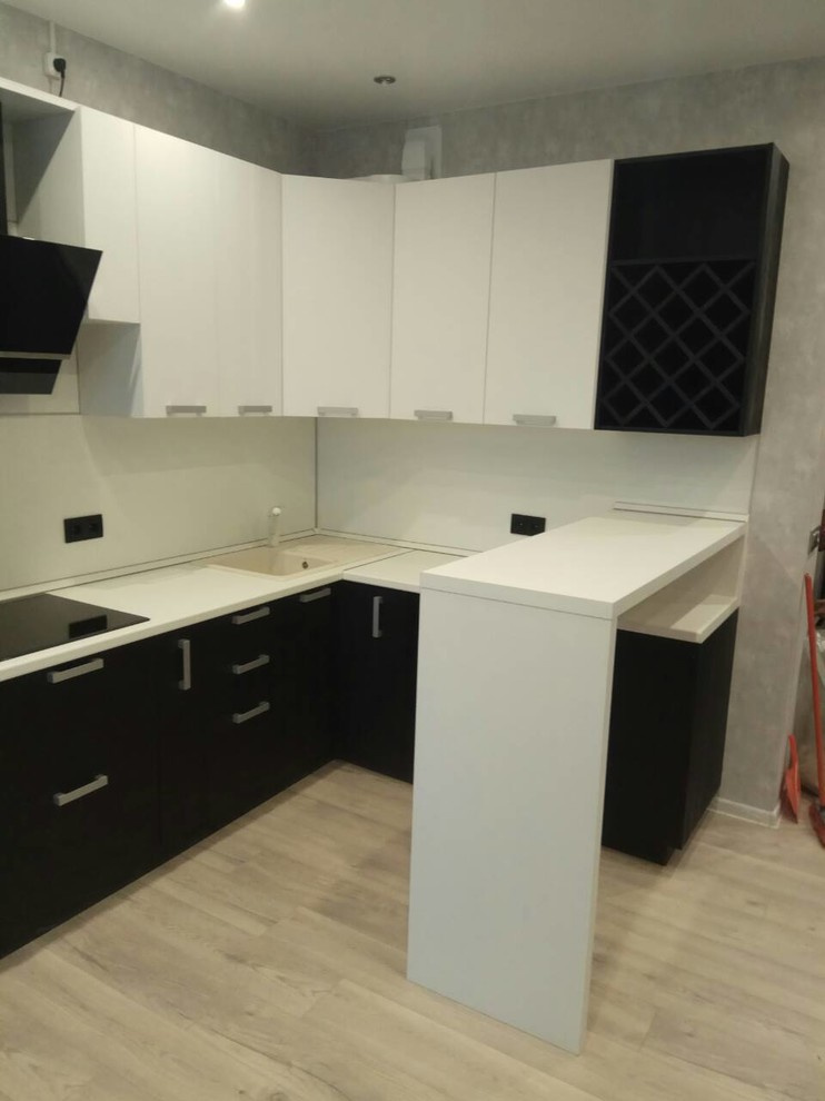 Кухня с фасадами в итальянском пластике ARPA