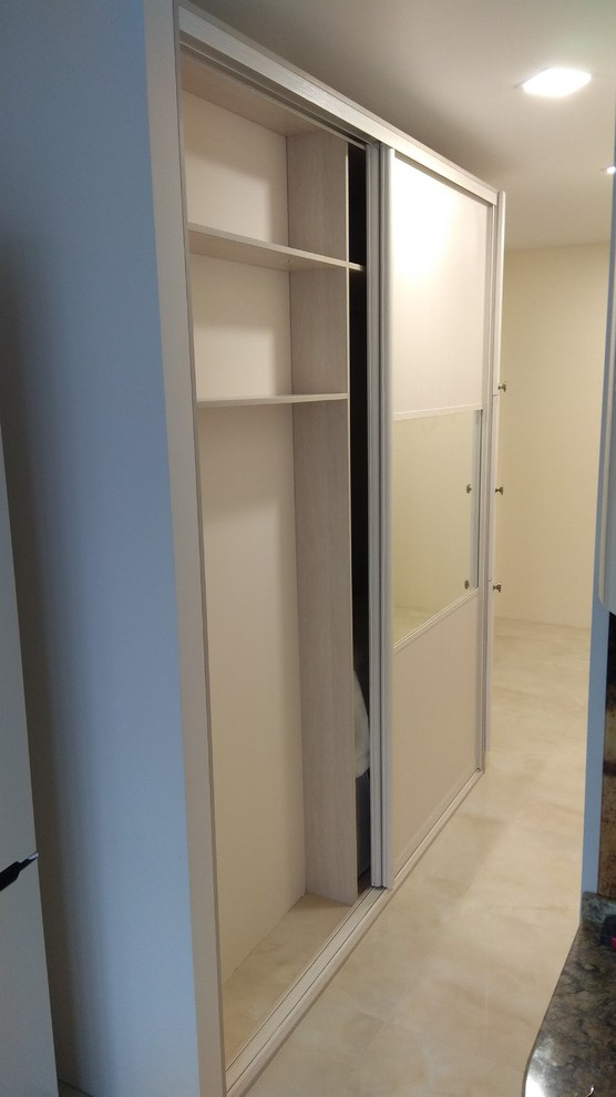 Шкаф купе с сферическими фасадами мдф