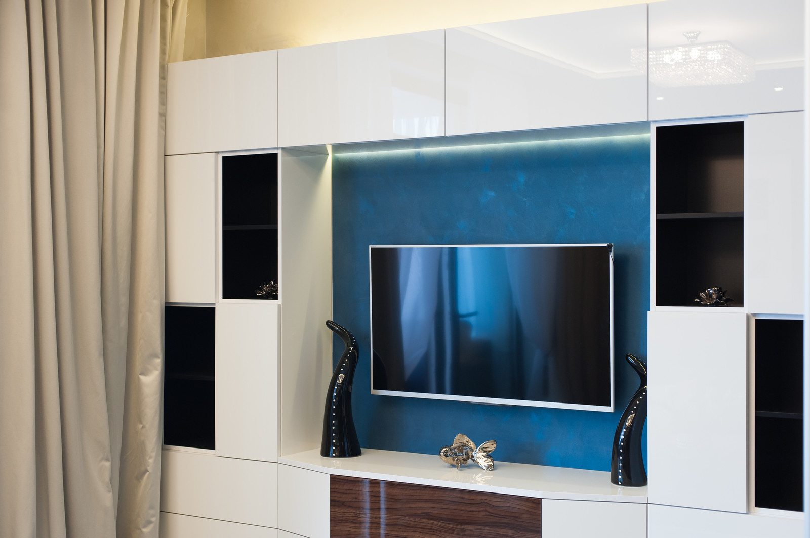 Реализованный проект уютной квартиры-студии 34 м2. Санкт-Петербург. ЖК "Клевер"