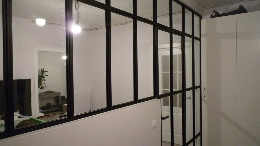 Лофт перегородка с дверью для стальни